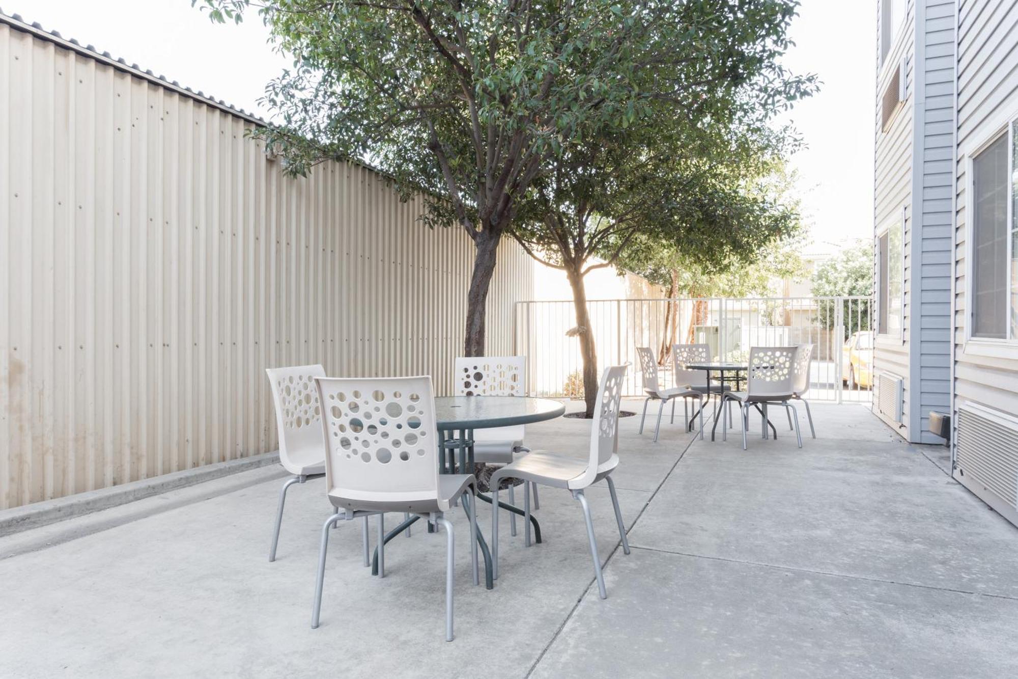 Microtel Inn & Suites Modesto Ceres Exterior foto